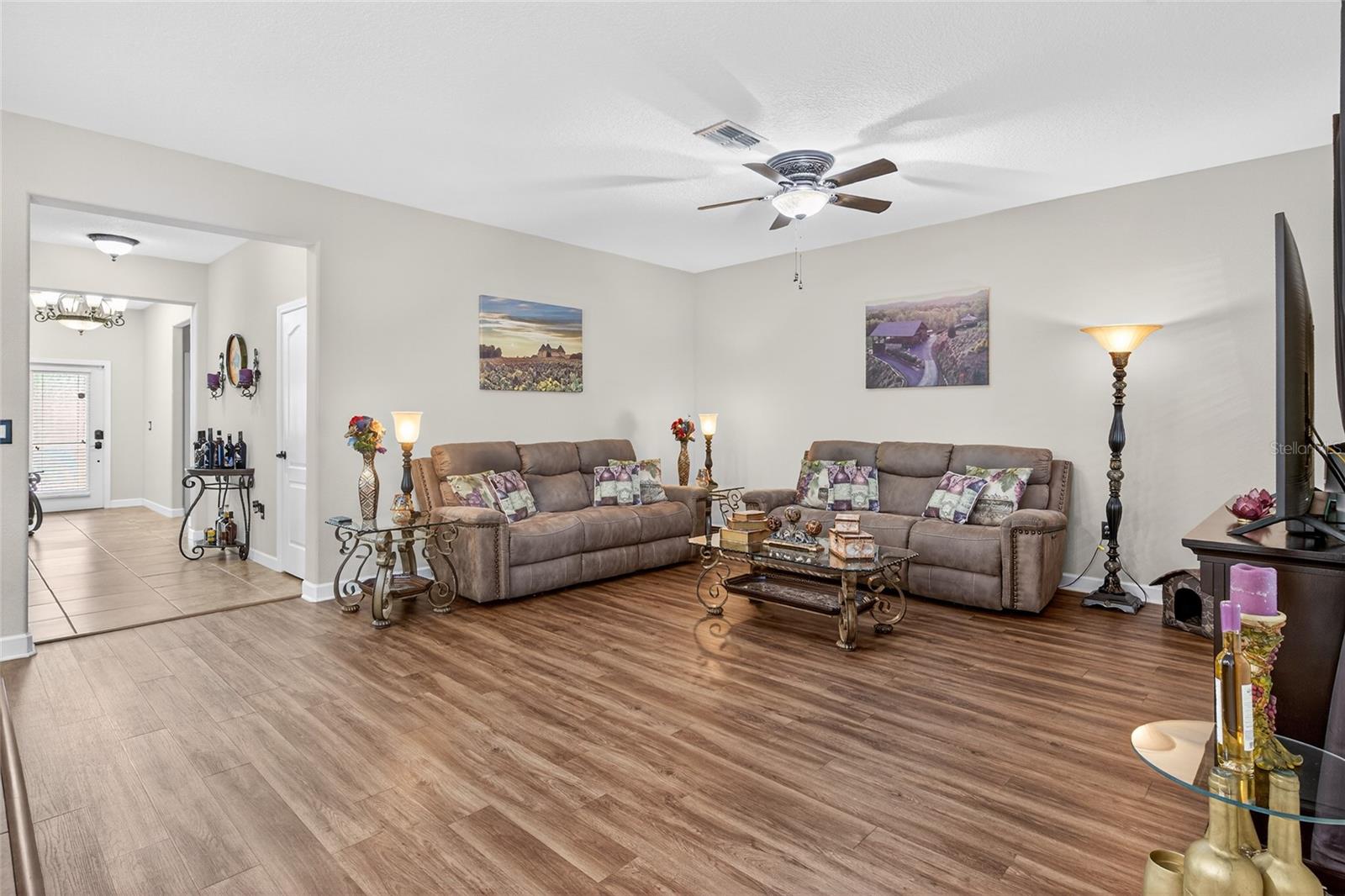 Image 20 of 41 For 2202 Romanum Drive