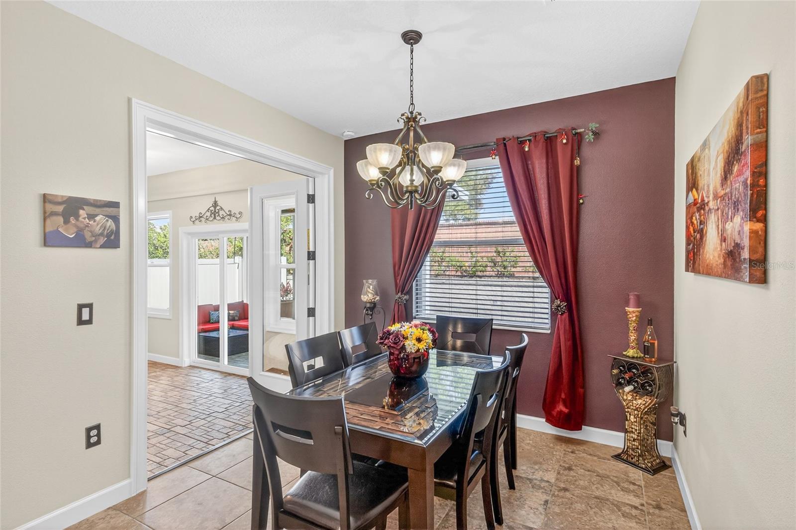 Image 23 of 41 For 2202 Romanum Drive