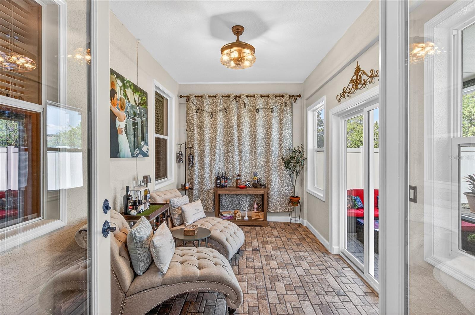 Image 25 of 41 For 2202 Romanum Drive