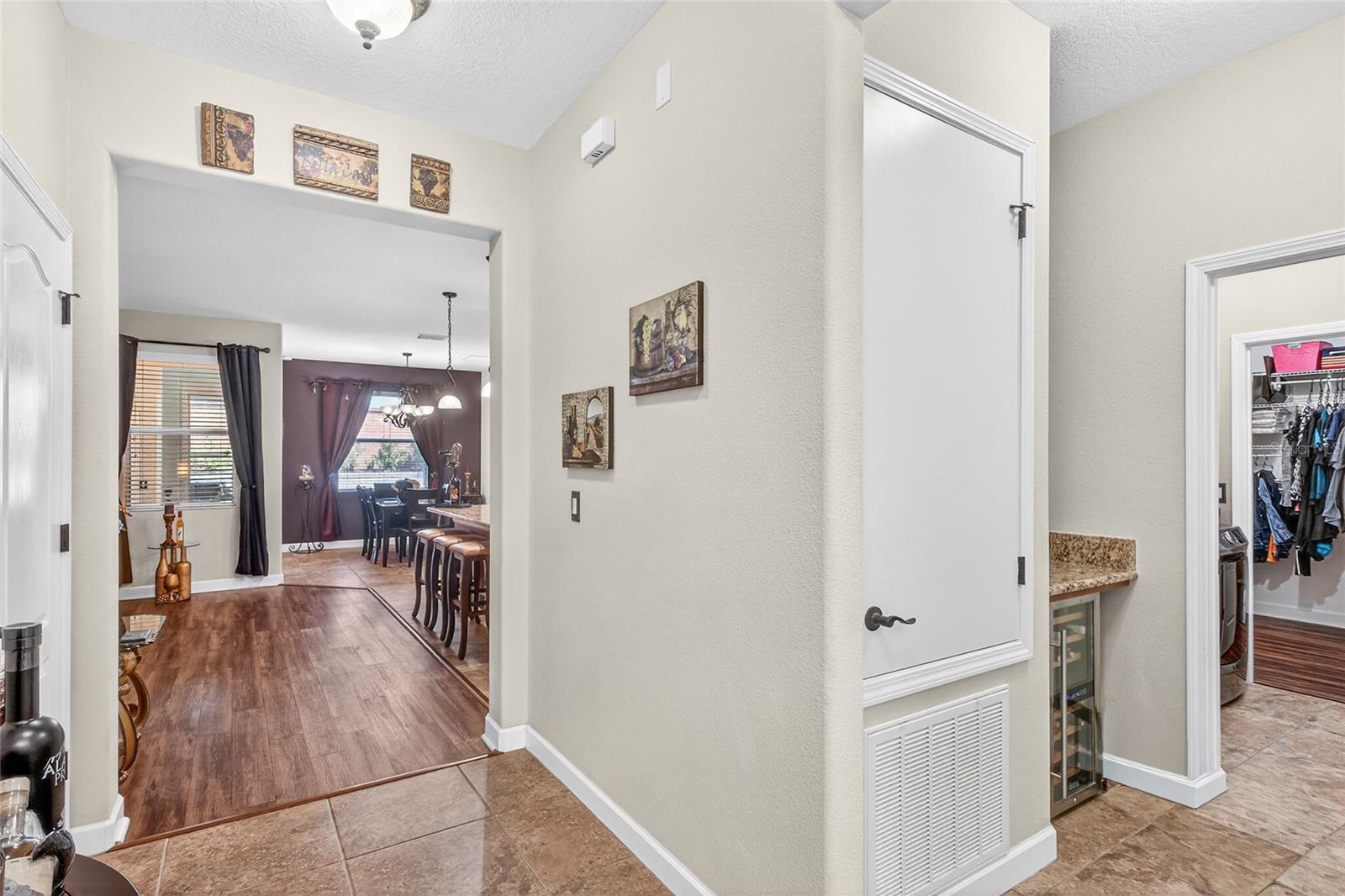 Image 27 of 41 For 2202 Romanum Drive