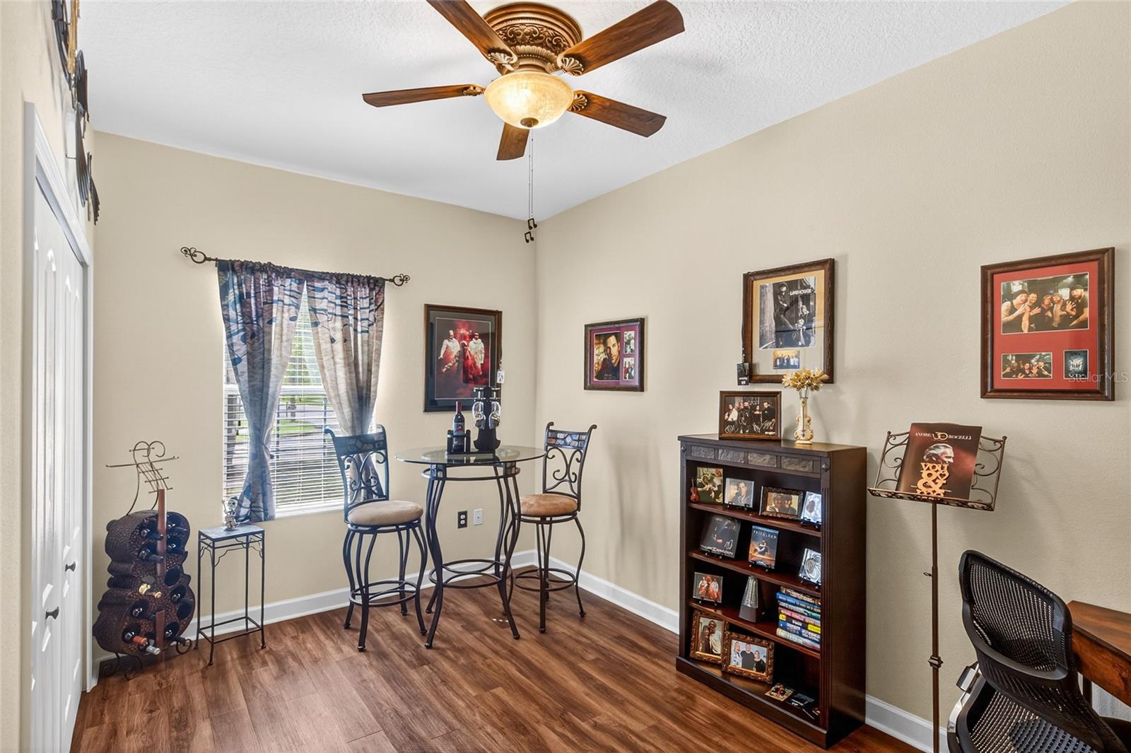 Image 32 of 41 For 2202 Romanum Drive