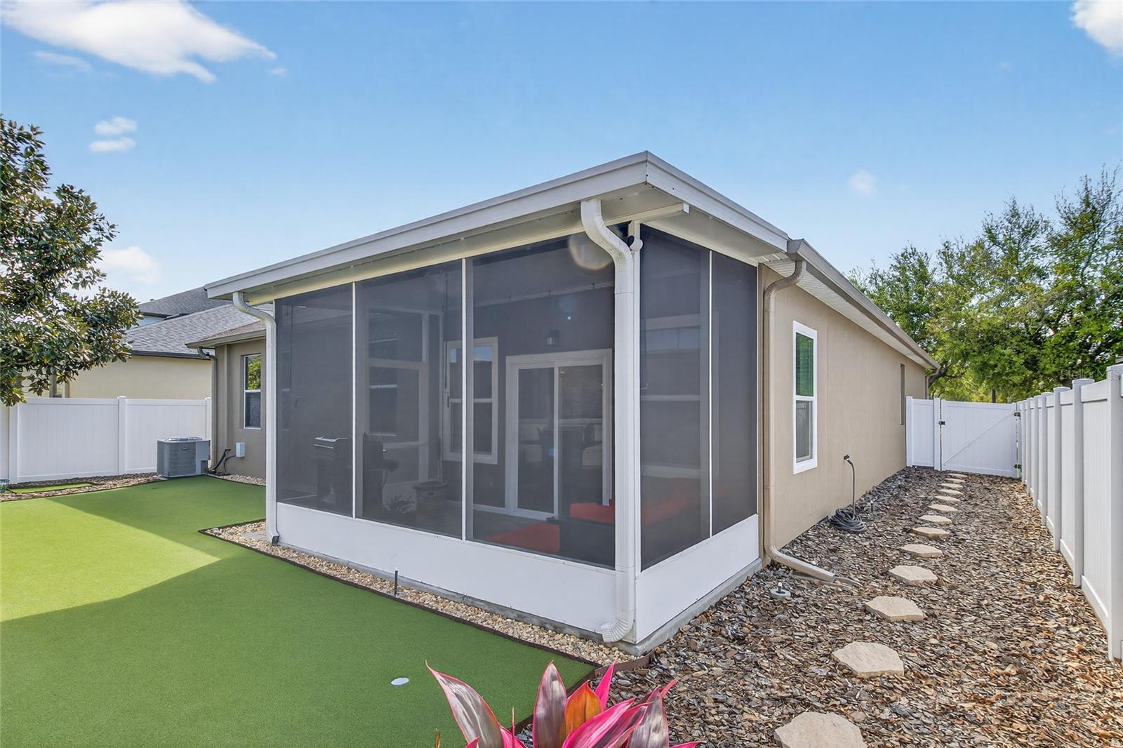 Image 37 of 41 For 2202 Romanum Drive