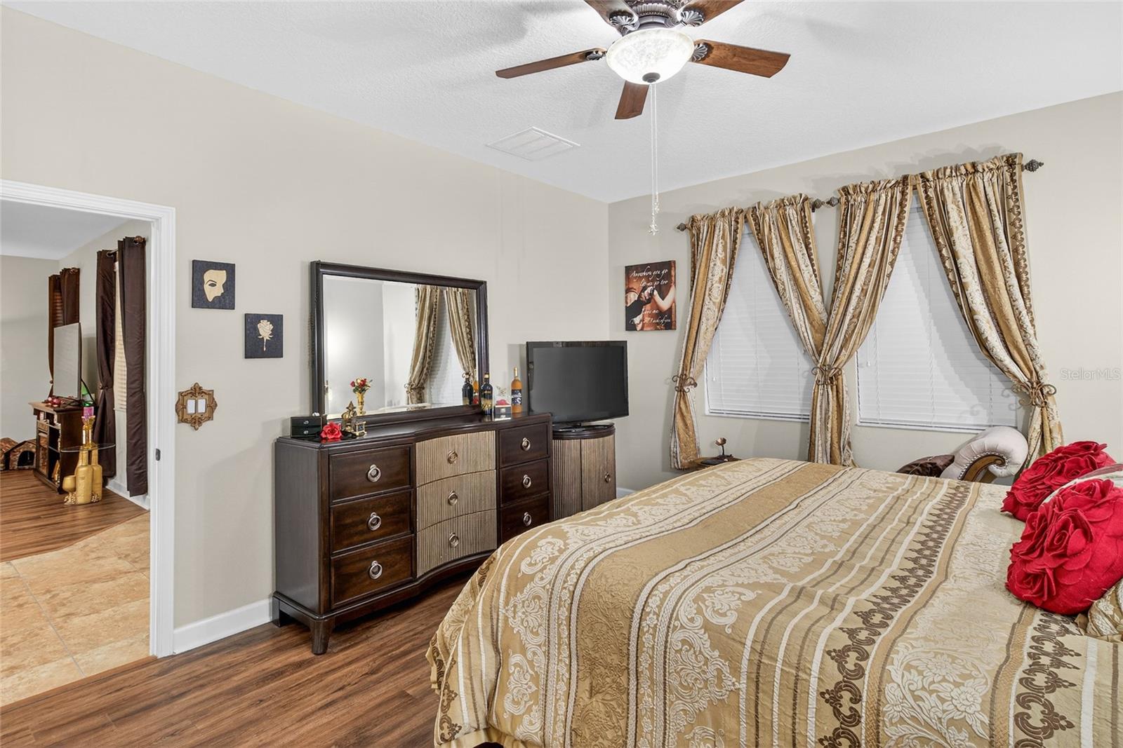 Image 9 of 41 For 2202 Romanum Drive