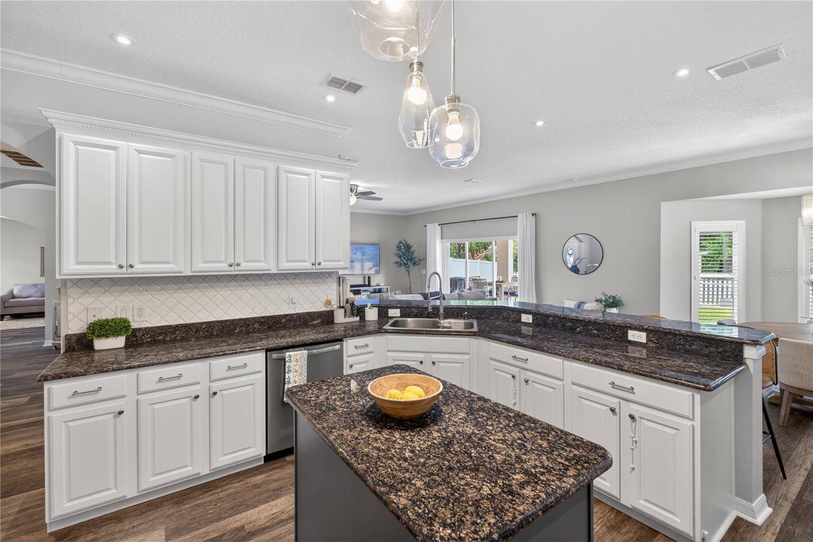 Image 10 of 37 For 16124 Birchwood Way