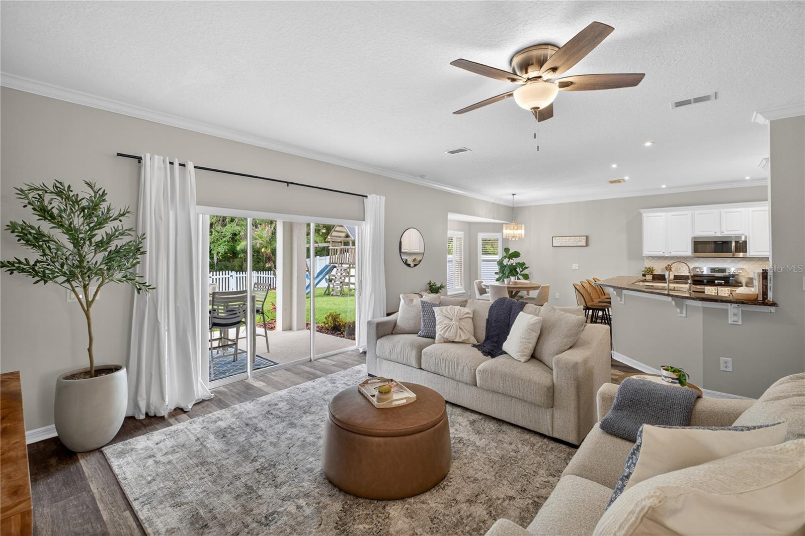 Image 14 of 37 For 16124 Birchwood Way