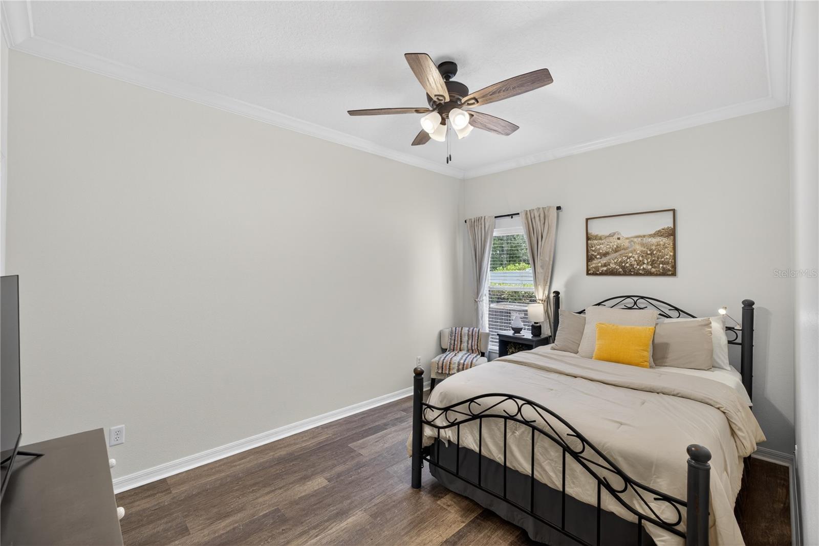 Image 18 of 37 For 16124 Birchwood Way