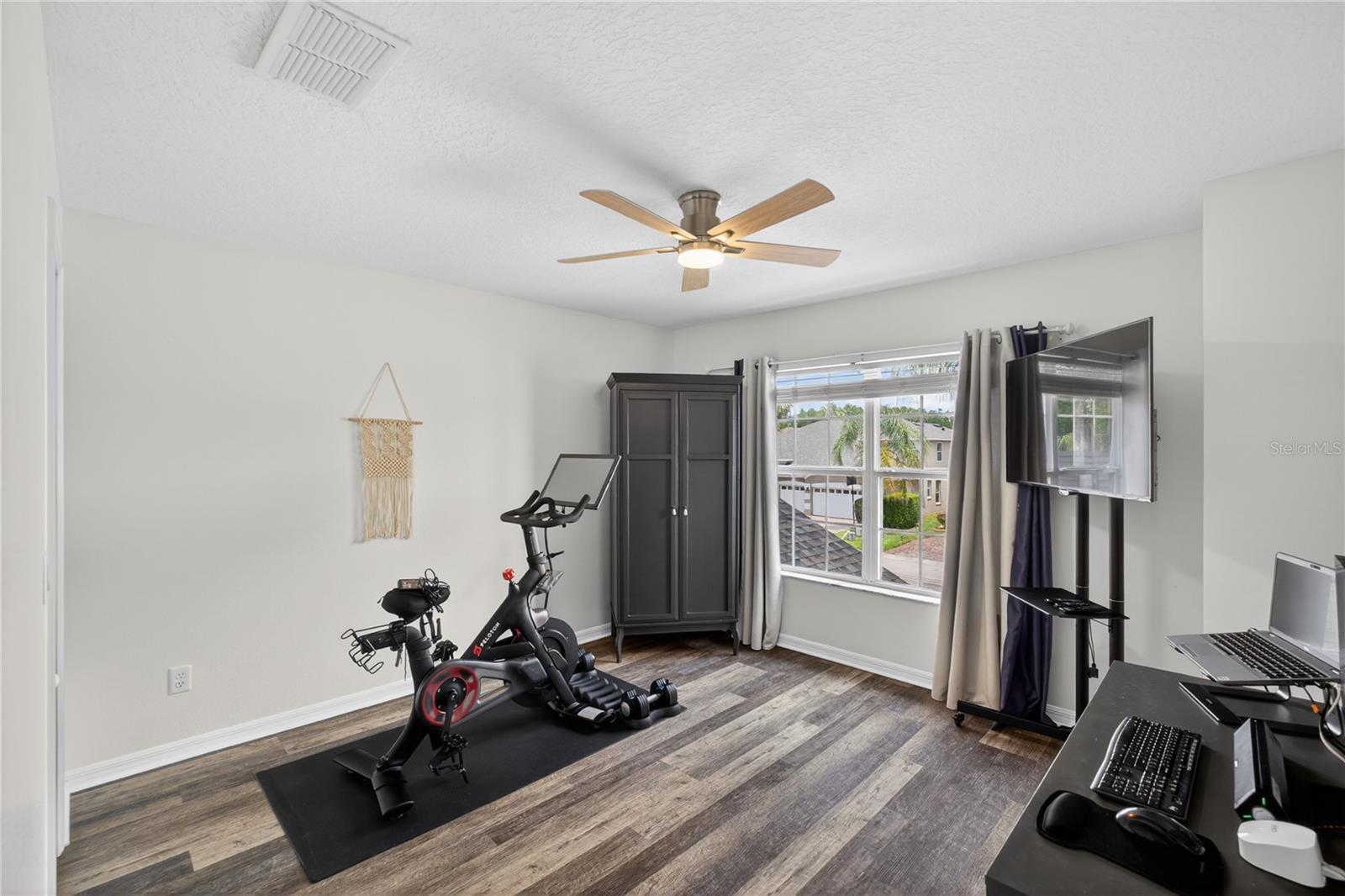 Image 26 of 37 For 16124 Birchwood Way