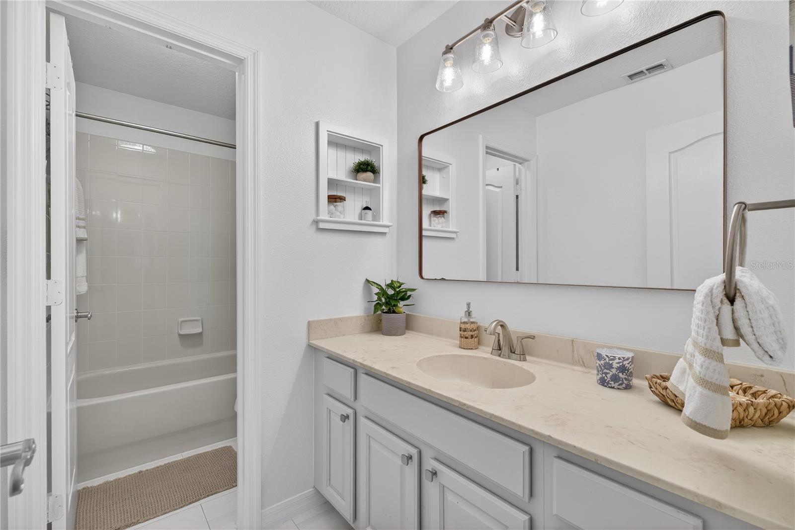 Image 29 of 37 For 16124 Birchwood Way