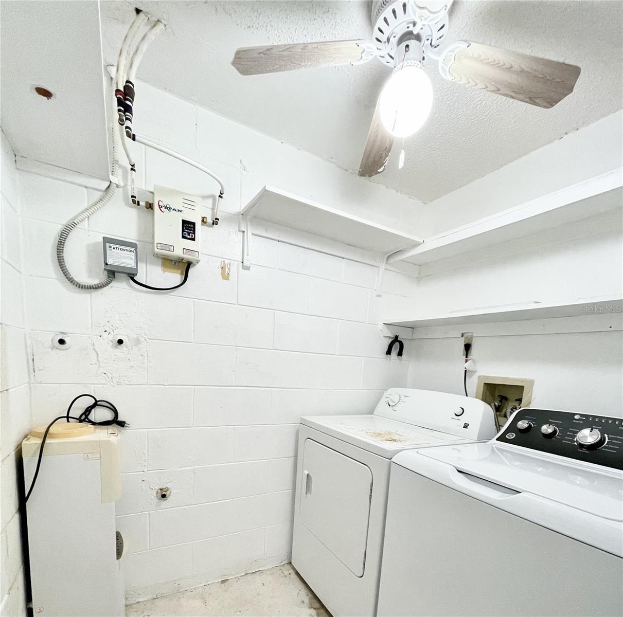 Image 25 of 36 For 9816 River Crest Court