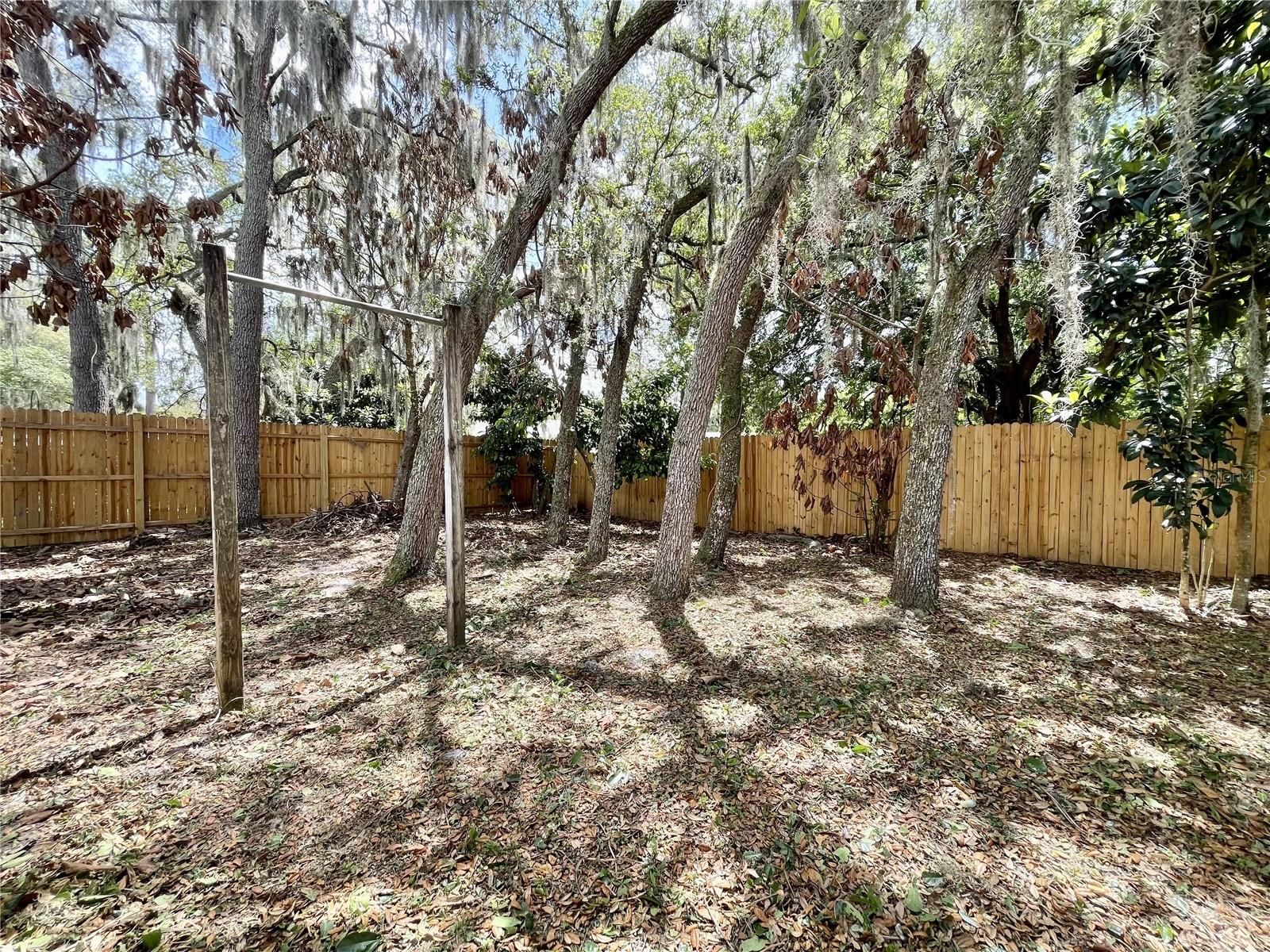 Image 28 of 36 For 9816 River Crest Court