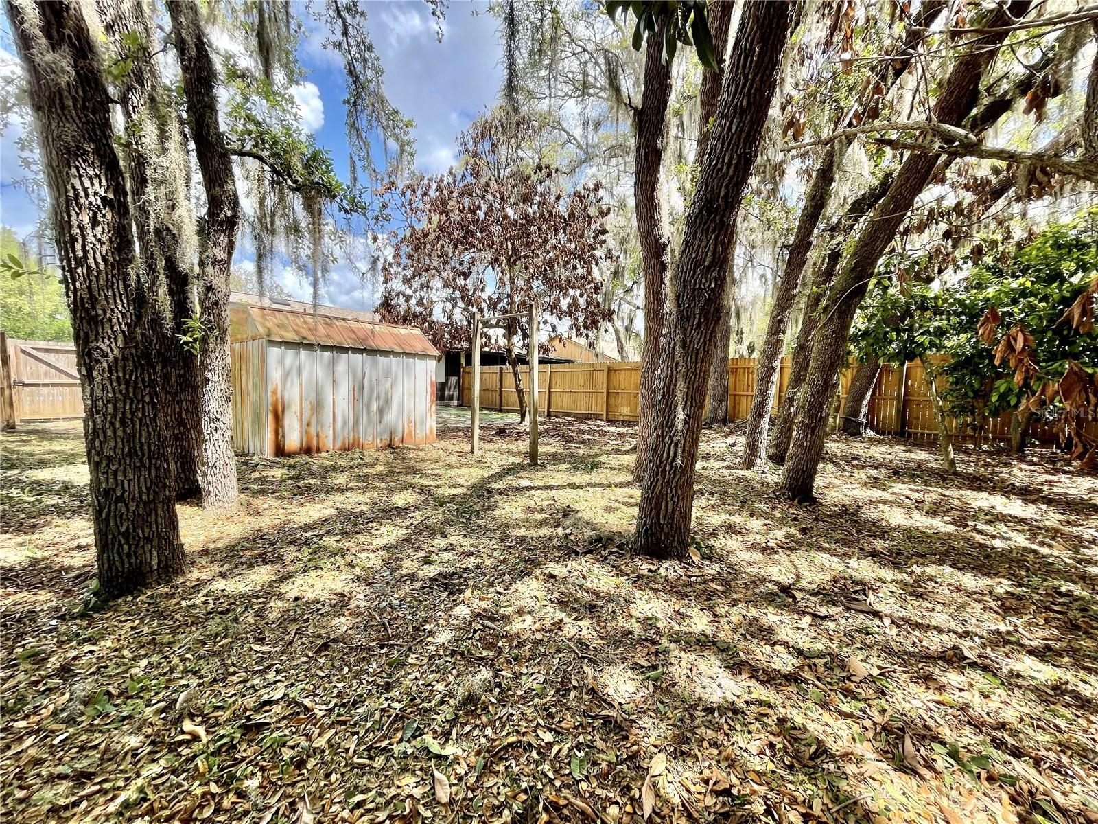 Image 29 of 36 For 9816 River Crest Court