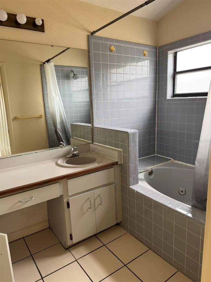 Image 8 of 61 For 4370 Sandhurst Drive