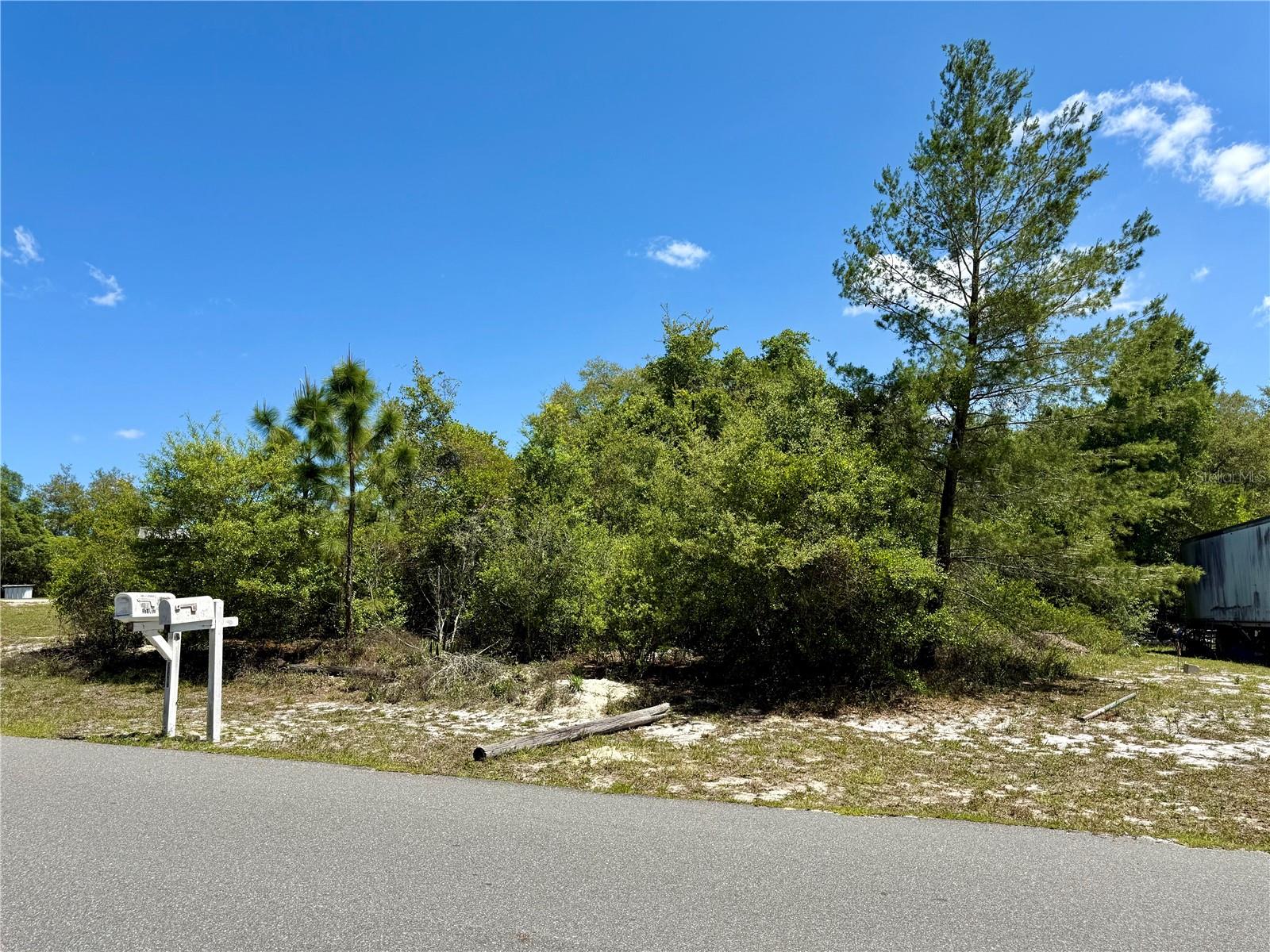 Image 2 of 3 For Benton Drive