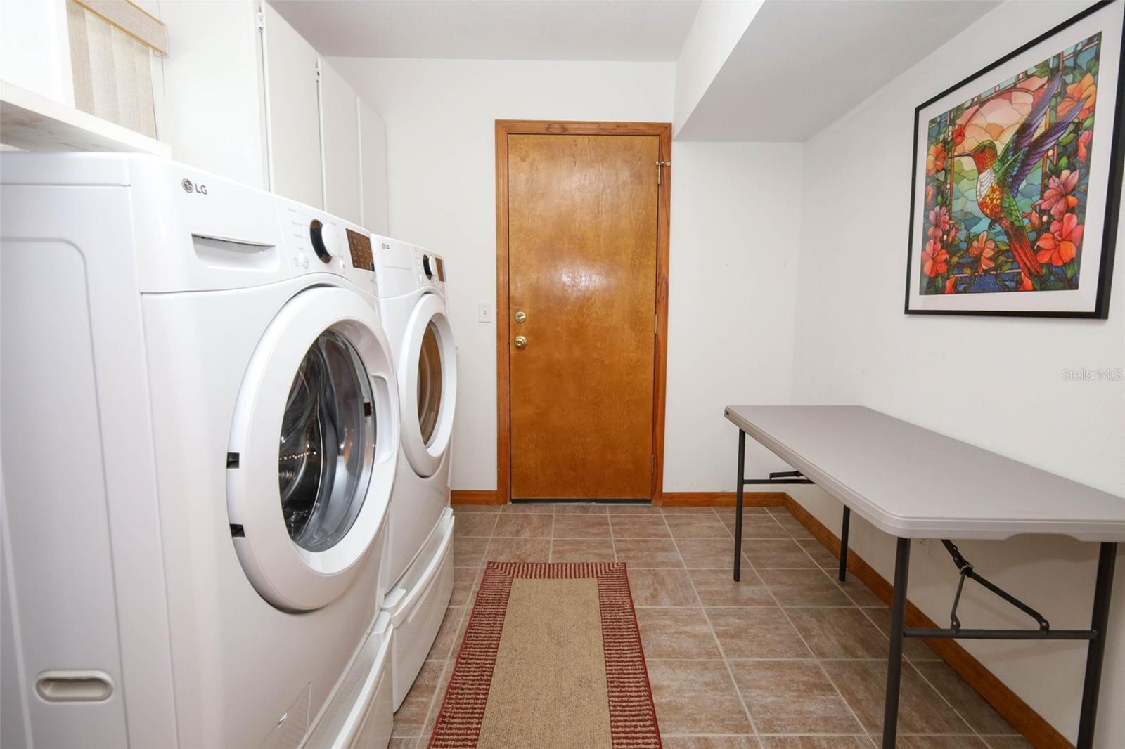 Image 17 of 54 For 9322 Buttonwood Street