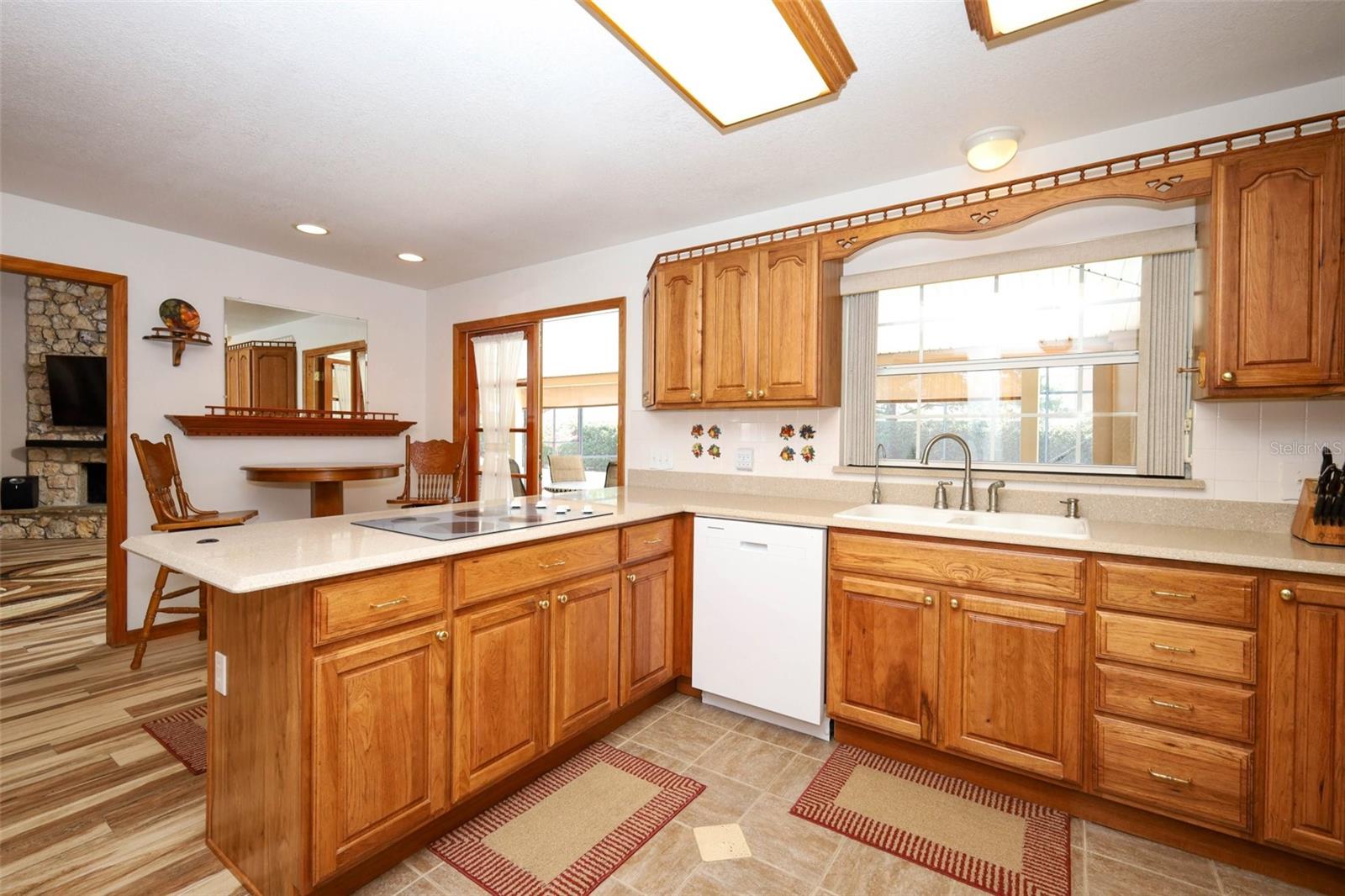 Image 19 of 54 For 9322 Buttonwood Street