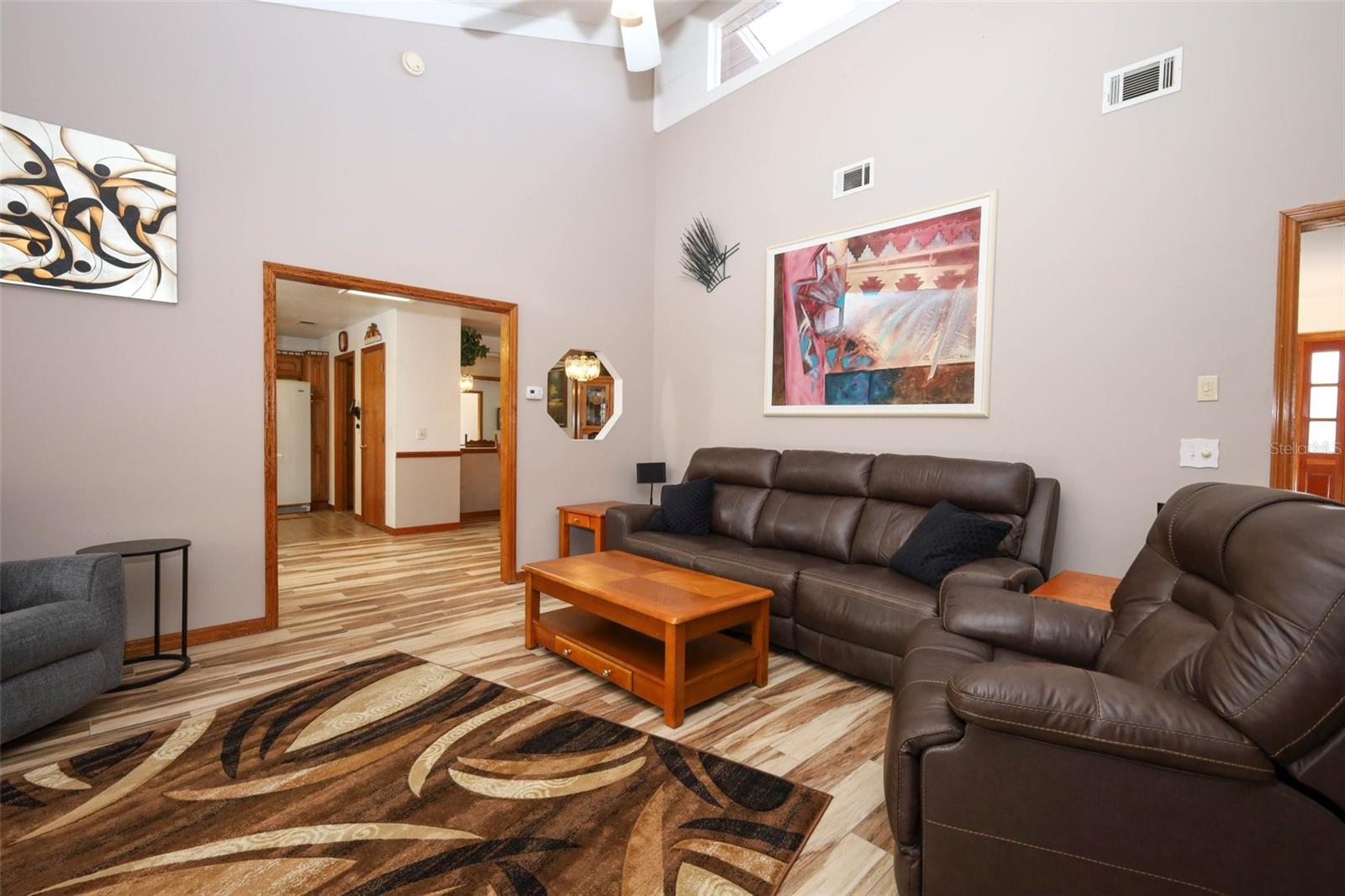 Image 22 of 54 For 9322 Buttonwood Street