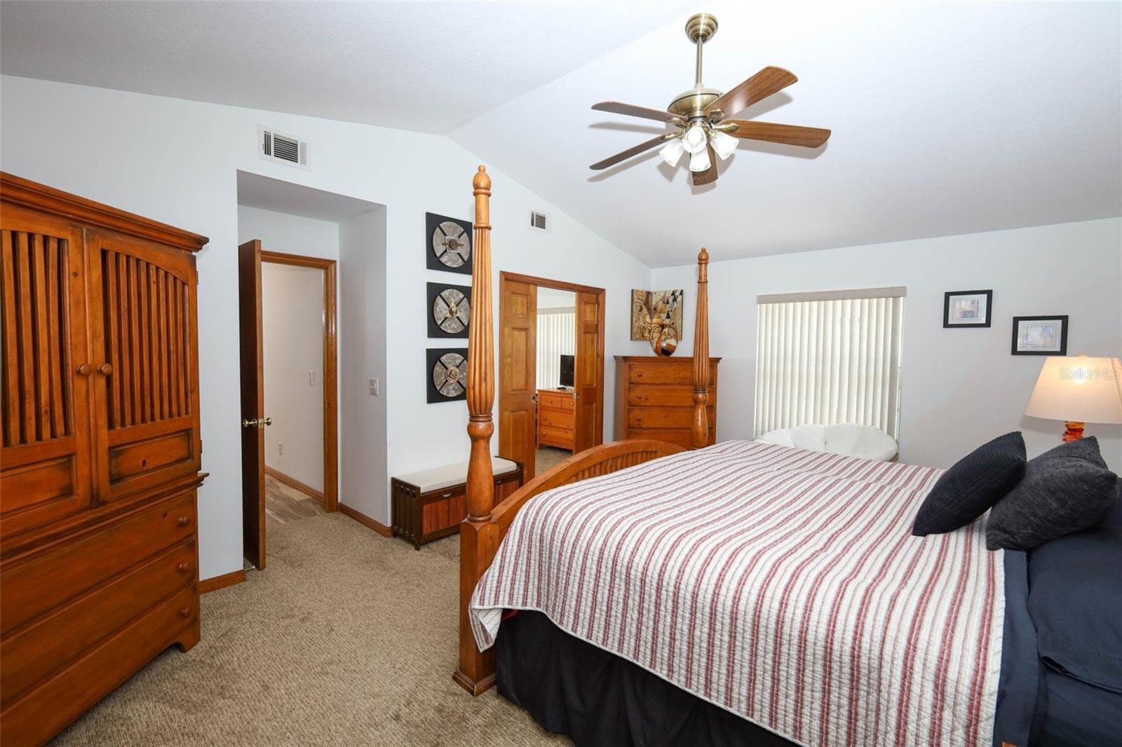 Image 25 of 54 For 9322 Buttonwood Street