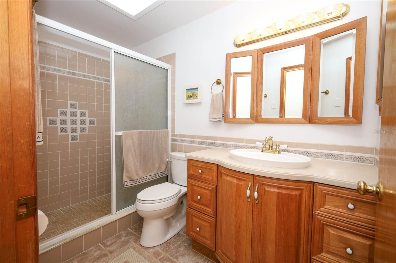 Image 32 of 54 For 9322 Buttonwood Street