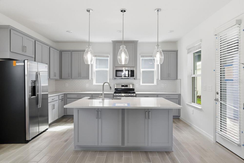 Image 13 of 50 For 14788 Field Daisy Drive