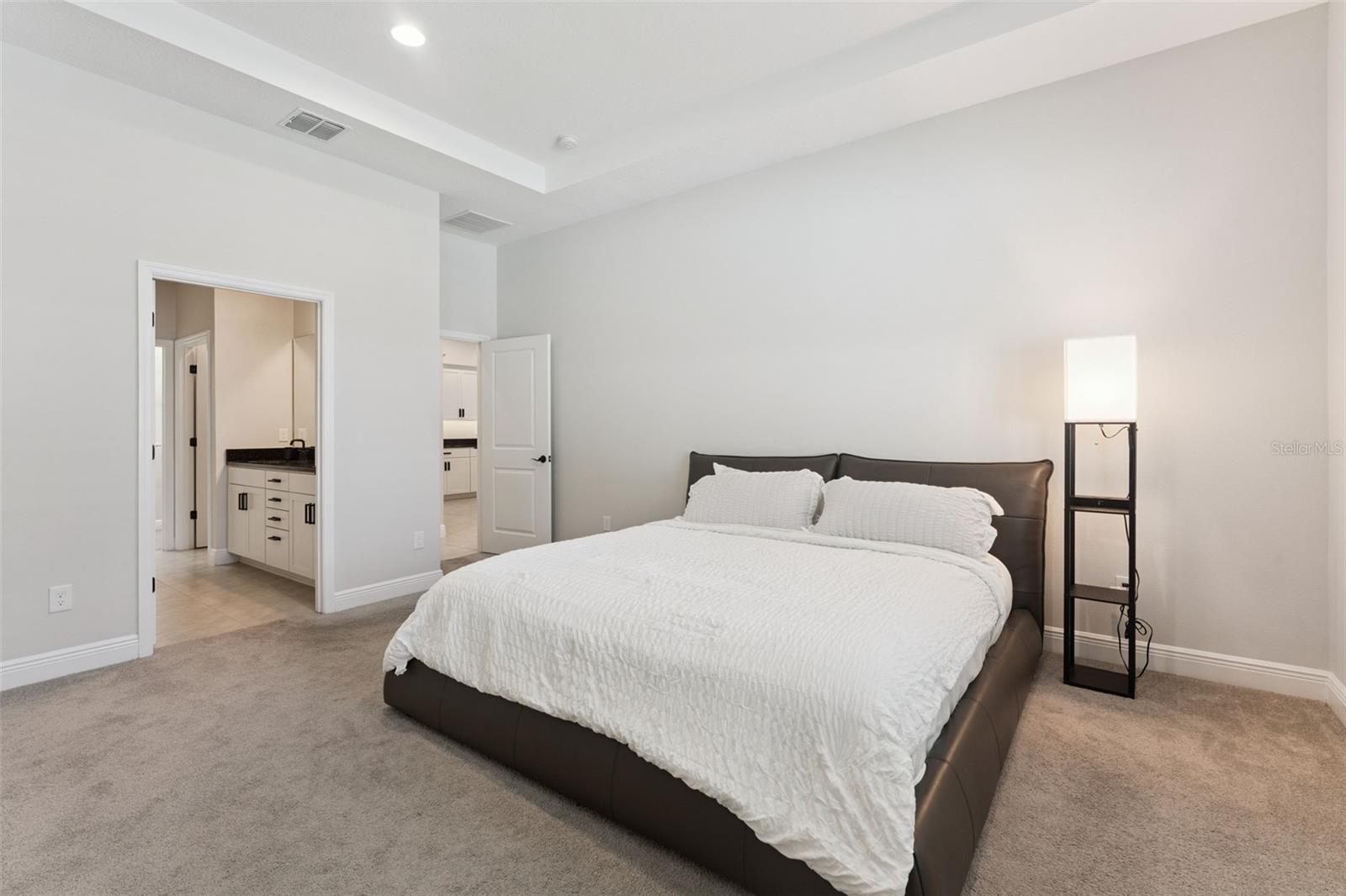 Image 19 of 63 For 15327 Gilligan Court