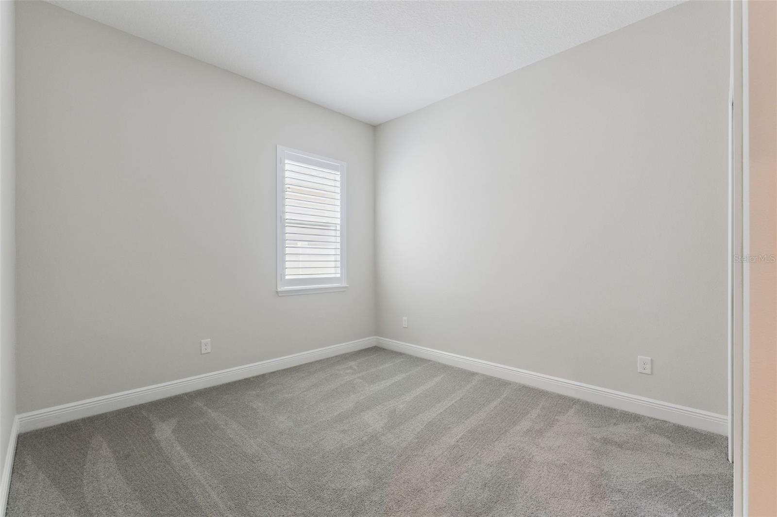 Image 27 of 63 For 15327 Gilligan Court