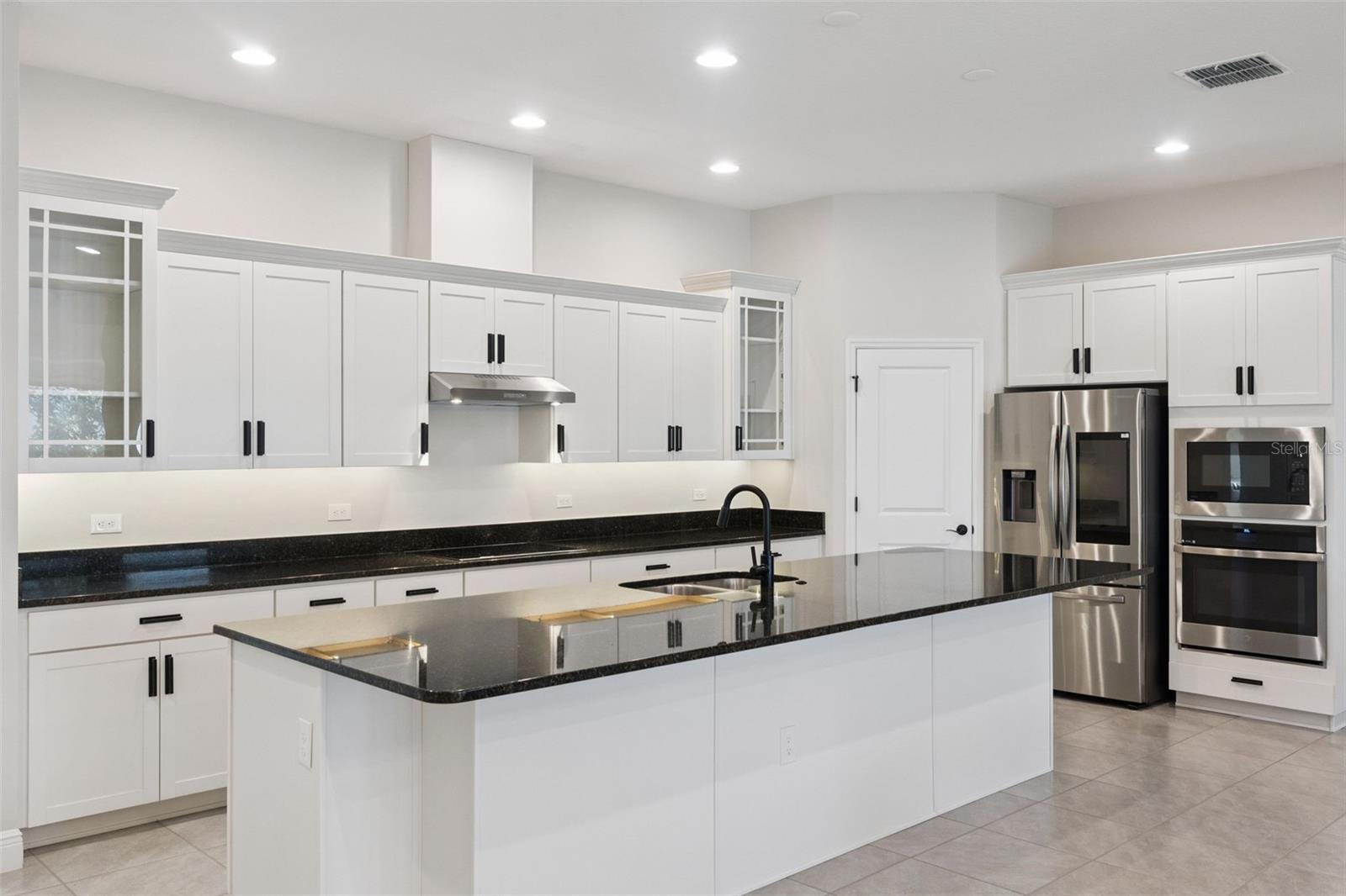 Image 8 of 63 For 15327 Gilligan Court