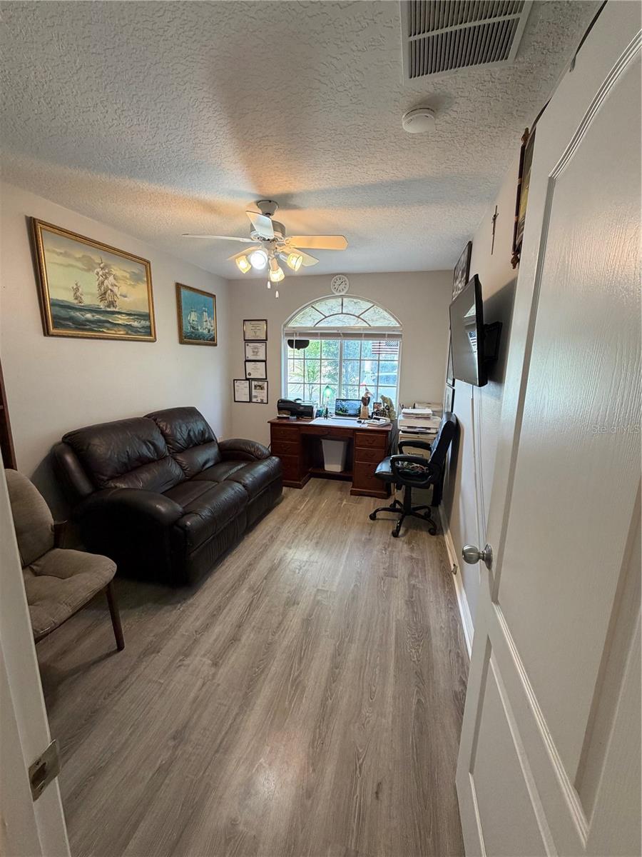 Image 12 of 53 For 2675 Dover Glen Circle