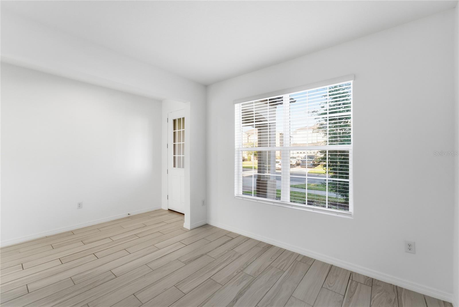 Image 5 of 50 For 3383 Florigold Grove Street Lot 244