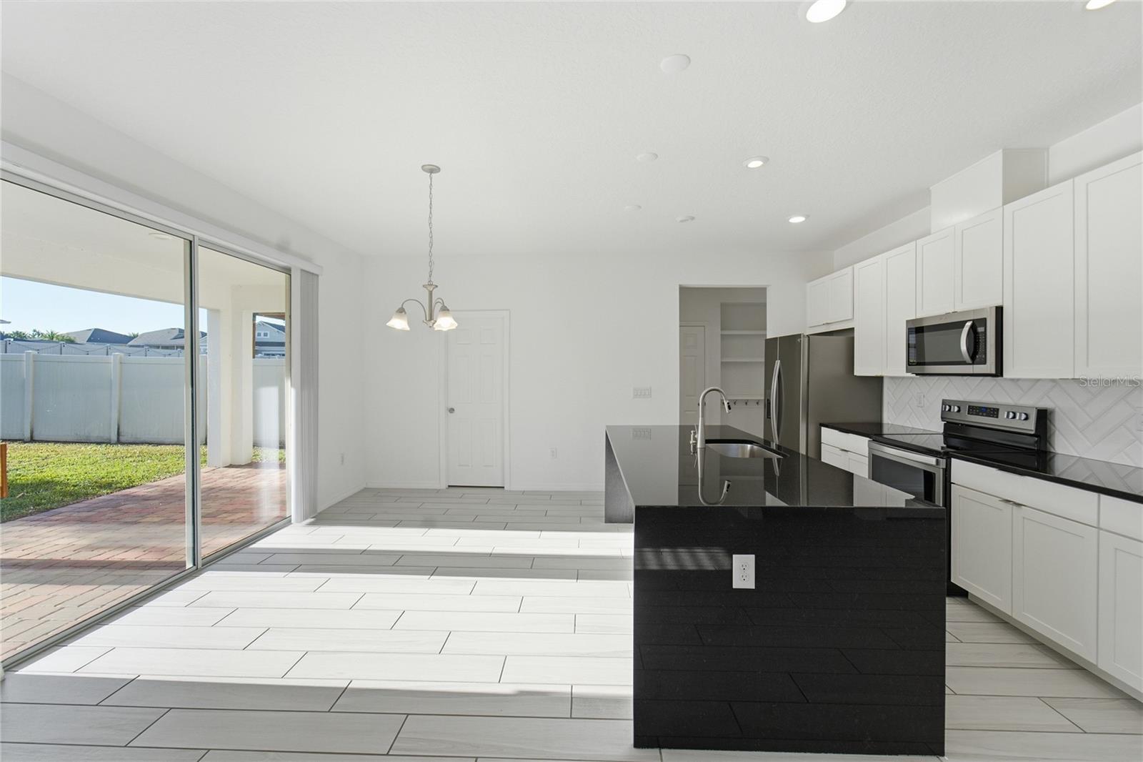 Image 7 of 50 For 3383 Florigold Grove Street Lot 244