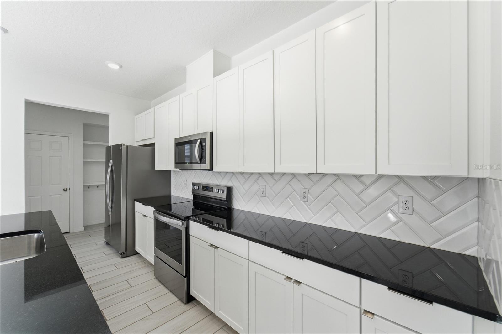 Image 9 of 50 For 3383 Florigold Grove Street Lot 244