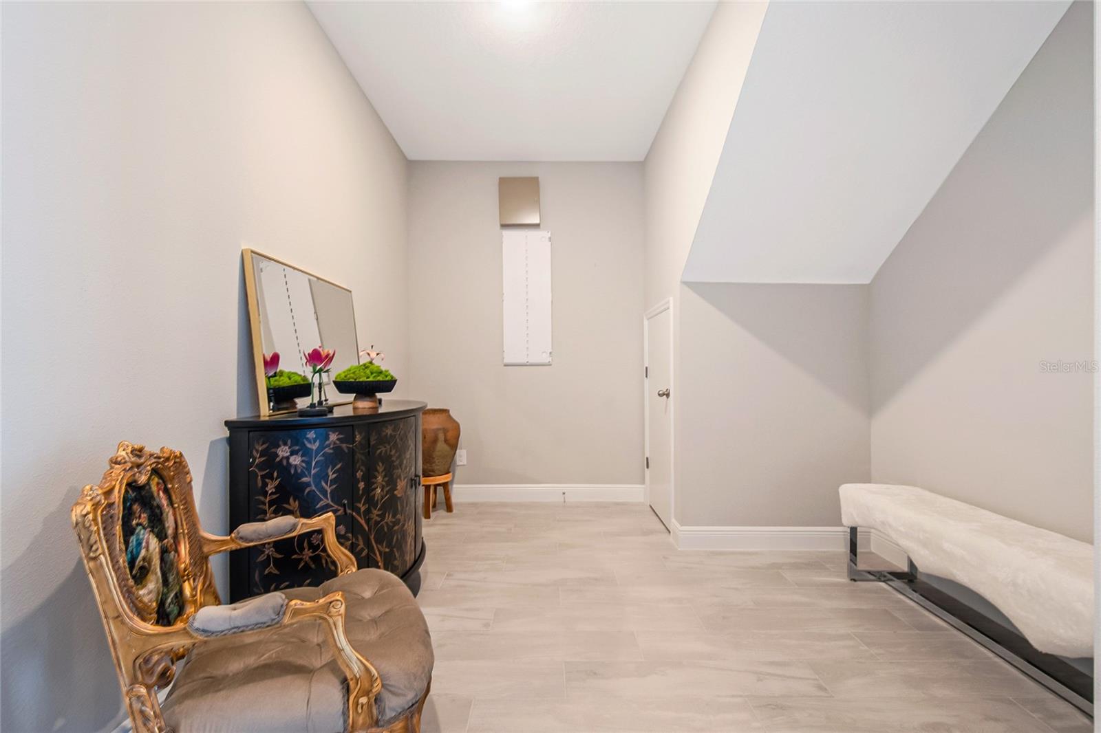 Image 11 of 55 For 10009 Pearson Avenue