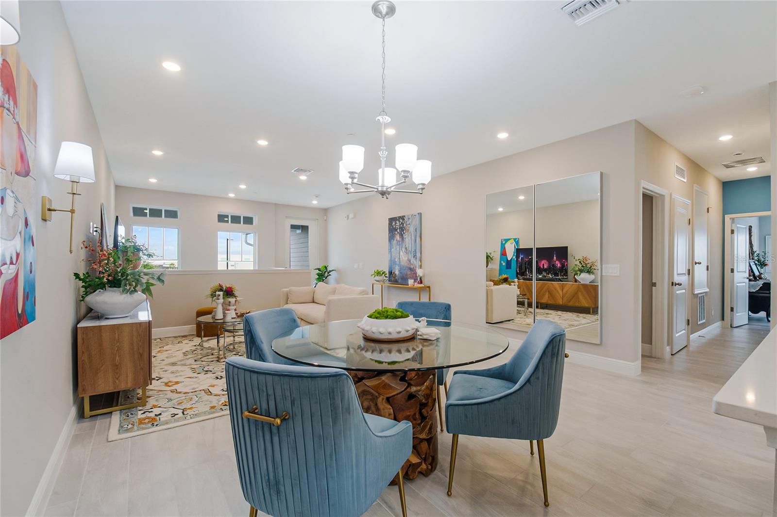 Image 21 of 55 For 10009 Pearson Avenue