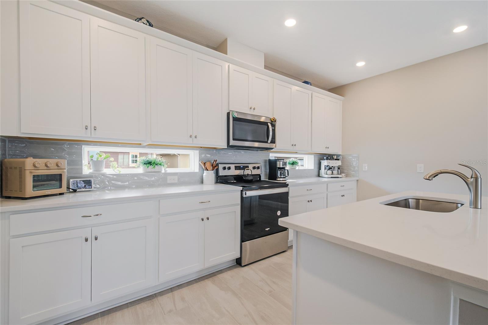 Image 24 of 55 For 10009 Pearson Avenue