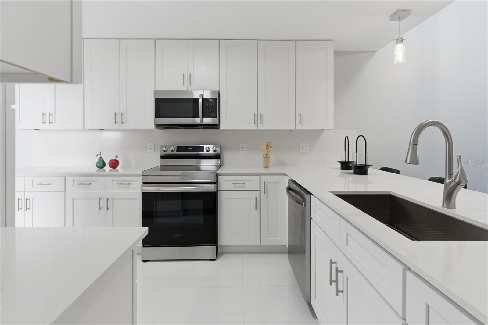 Image 12 of 34 For 8044 Sandpoint Boulevard