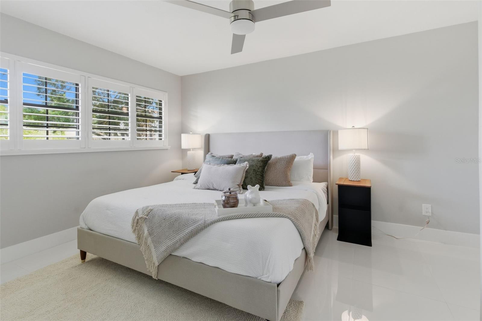 Image 27 of 34 For 8044 Sandpoint Boulevard