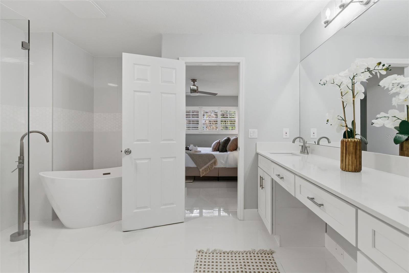 Image 28 of 34 For 8044 Sandpoint Boulevard