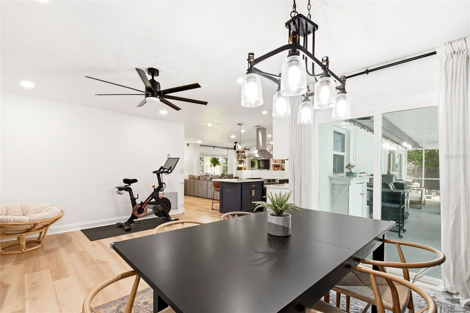 Image 16 of 34 For 1905 Bonanza Ct