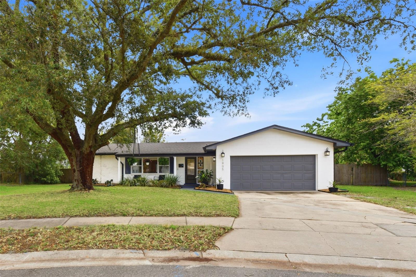 Image 2 of 34 For 1905 Bonanza Ct