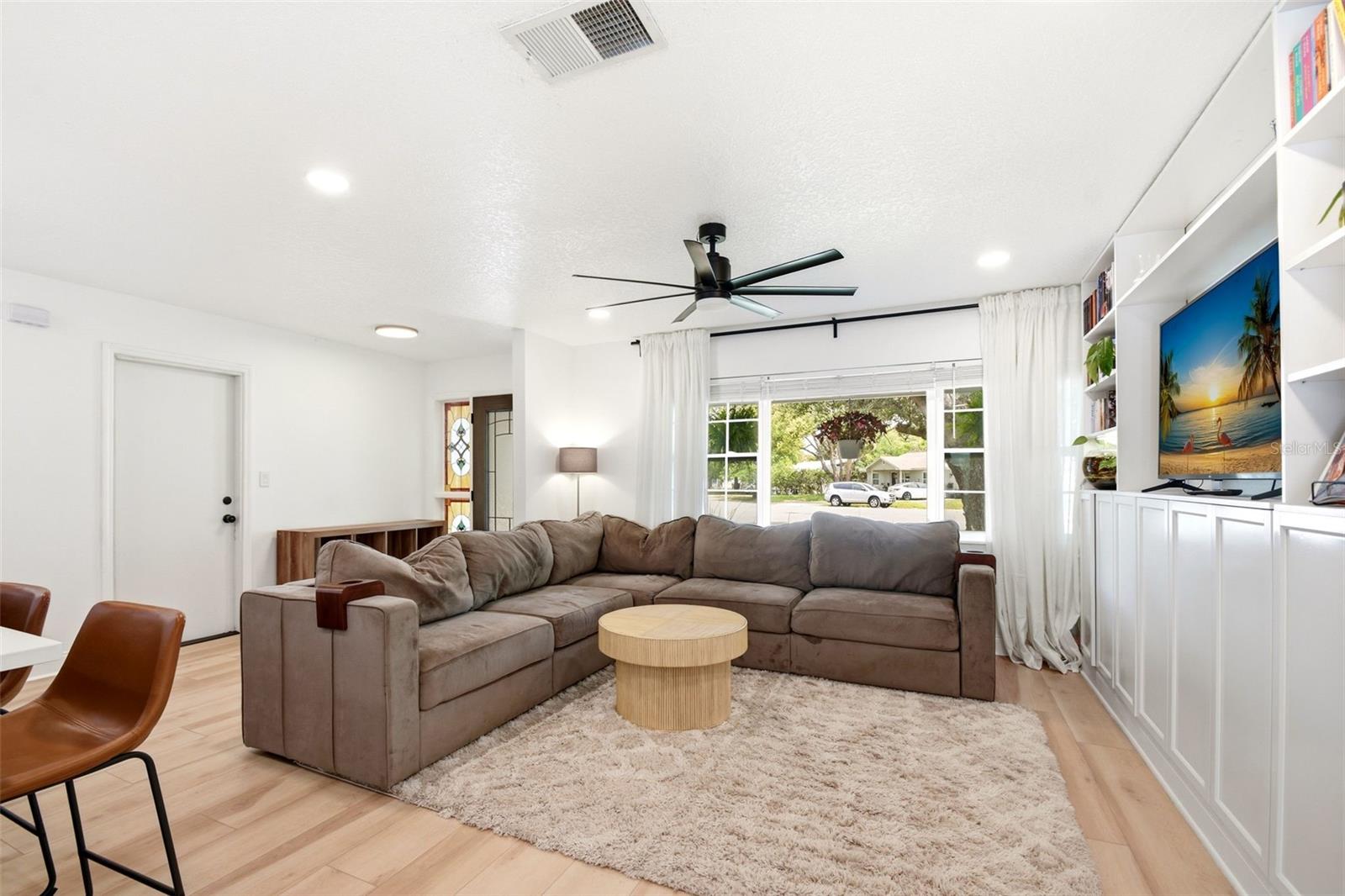 Image 5 of 34 For 1905 Bonanza Ct