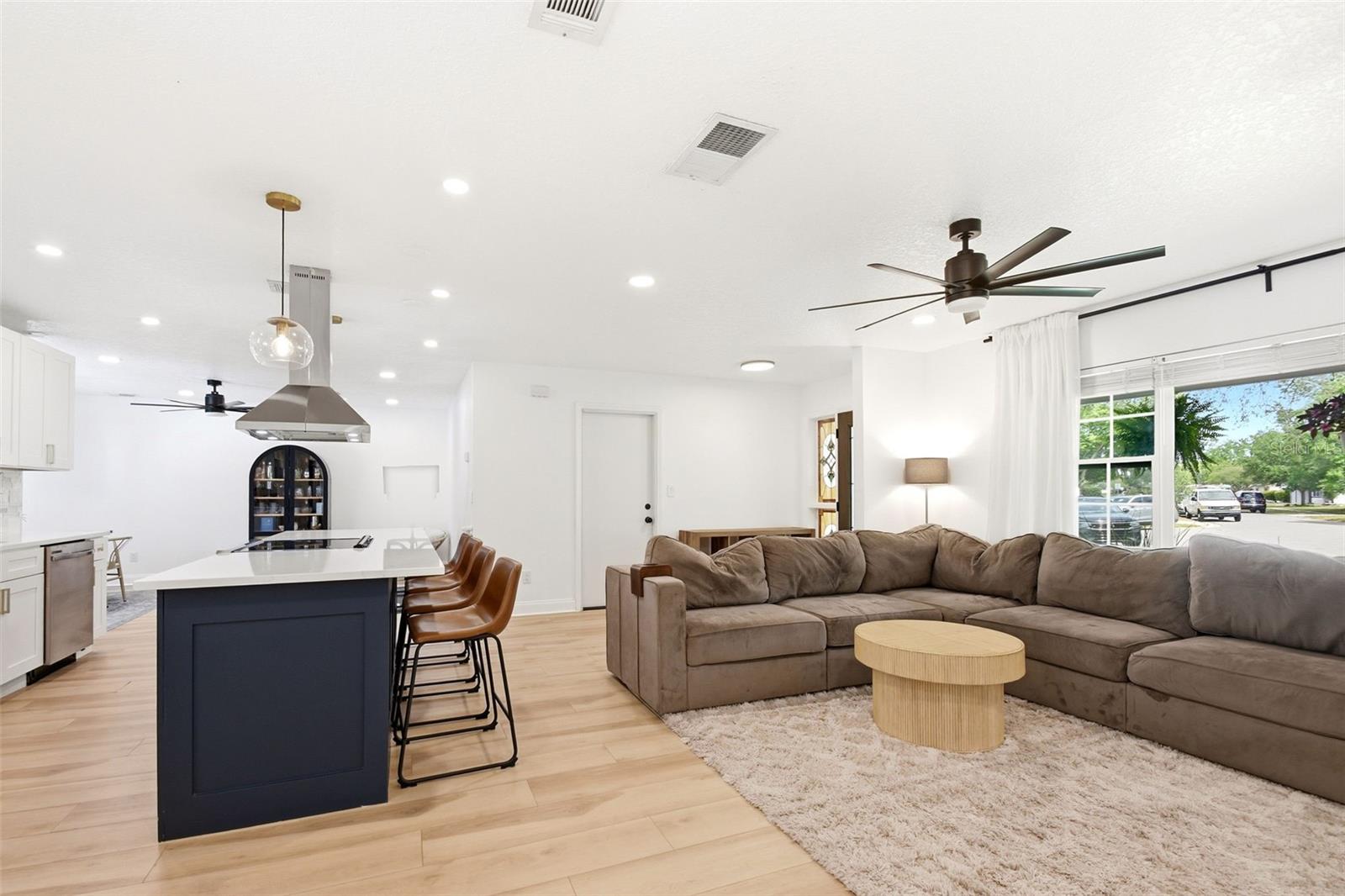 Image 6 of 34 For 1905 Bonanza Ct