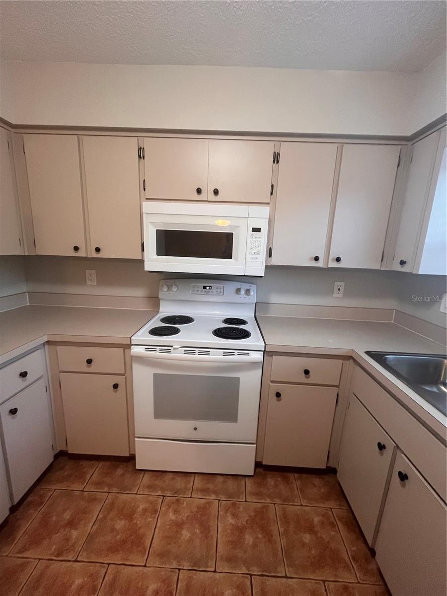 Image 10 of 30 For 312 Deborah Avenue