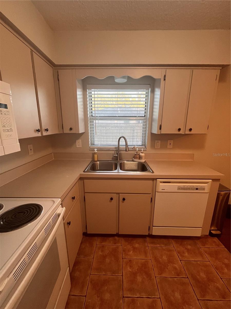 Image 9 of 30 For 312 Deborah Avenue