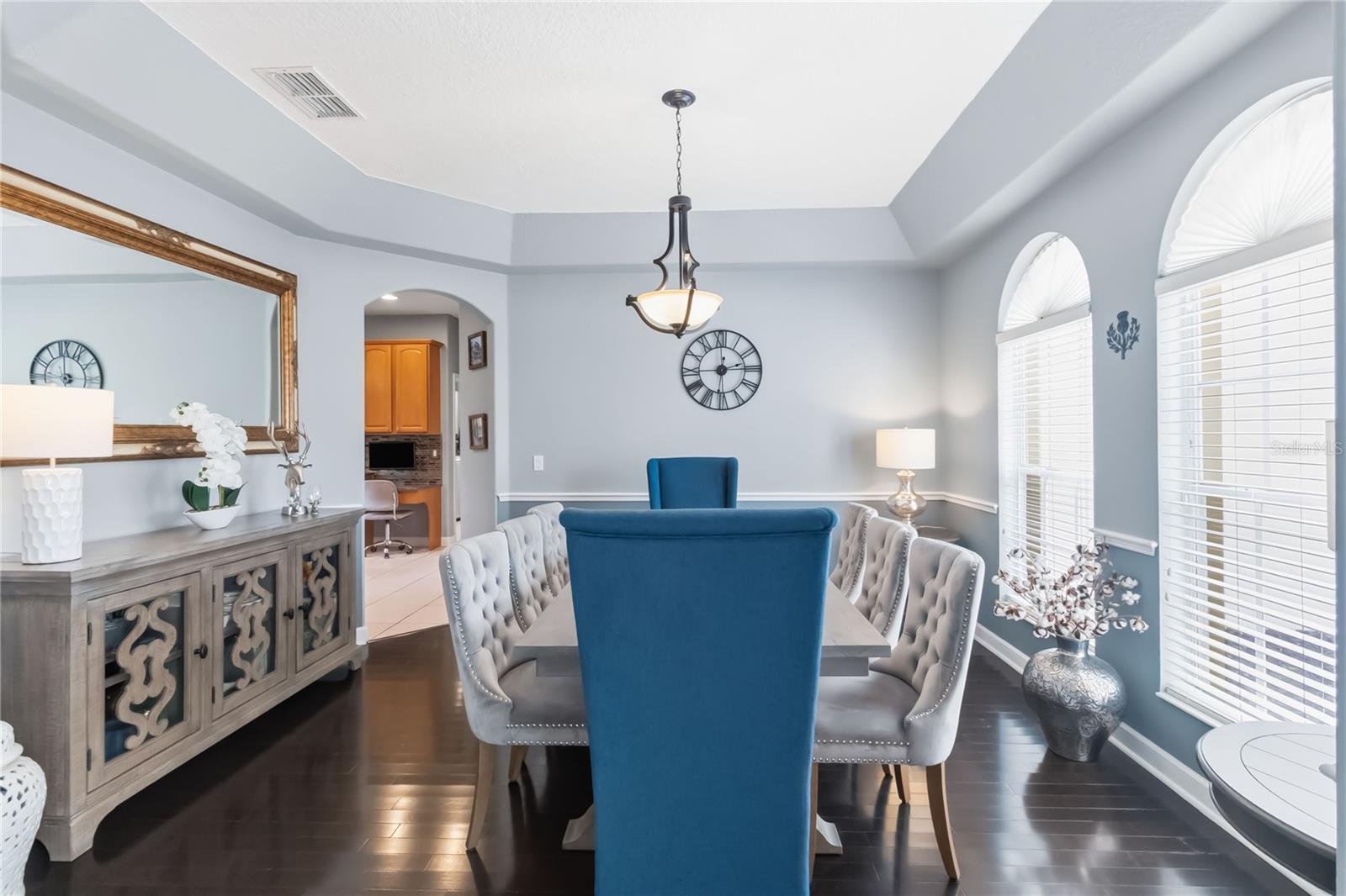 Image 10 of 39 For 1925 Breezy Hill Drive Windermere F