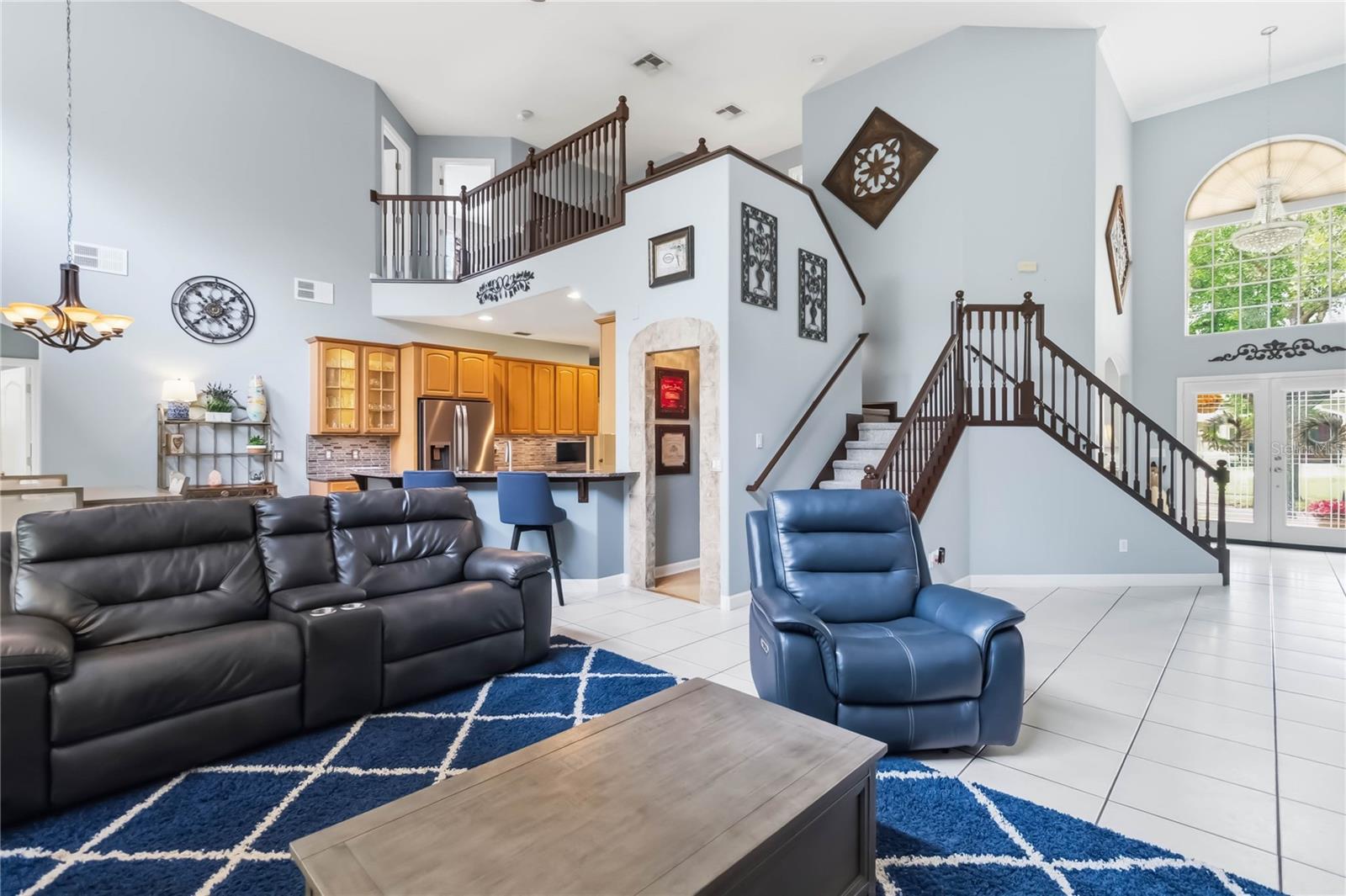 Image 5 of 39 For 1925 Breezy Hill Drive Windermere F