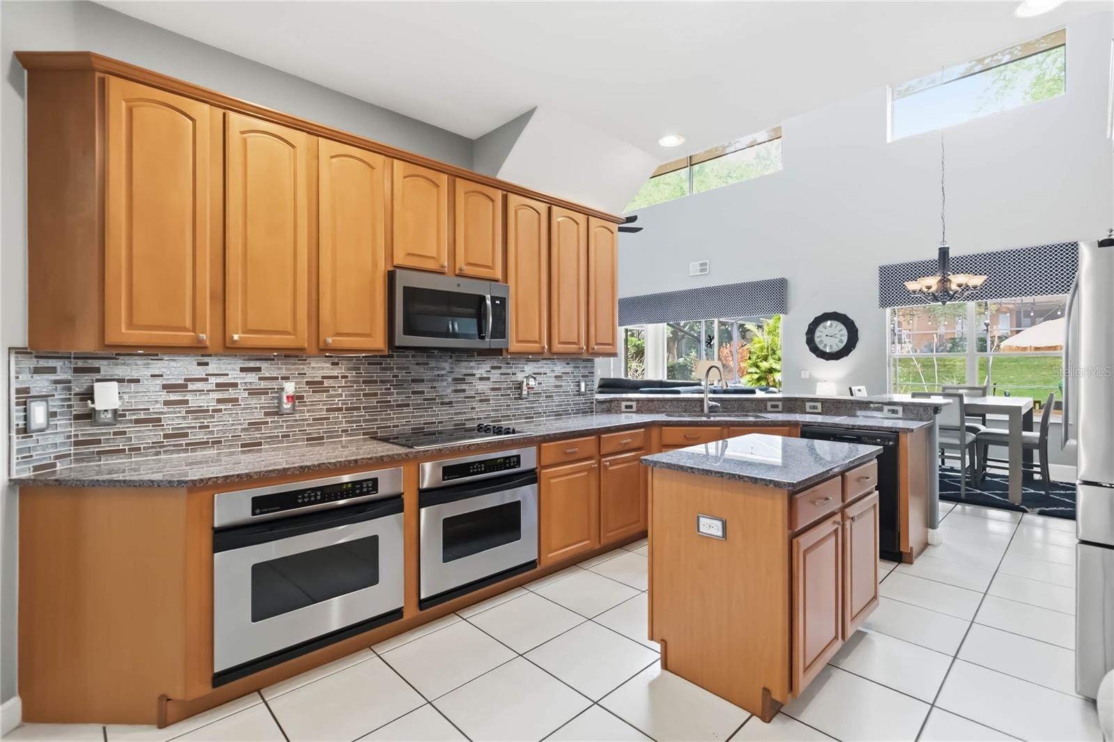 Image 9 of 39 For 1925 Breezy Hill Drive Windermere F