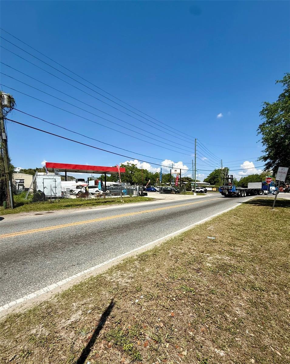 Image 6 of 8 For 2658 Overland Road