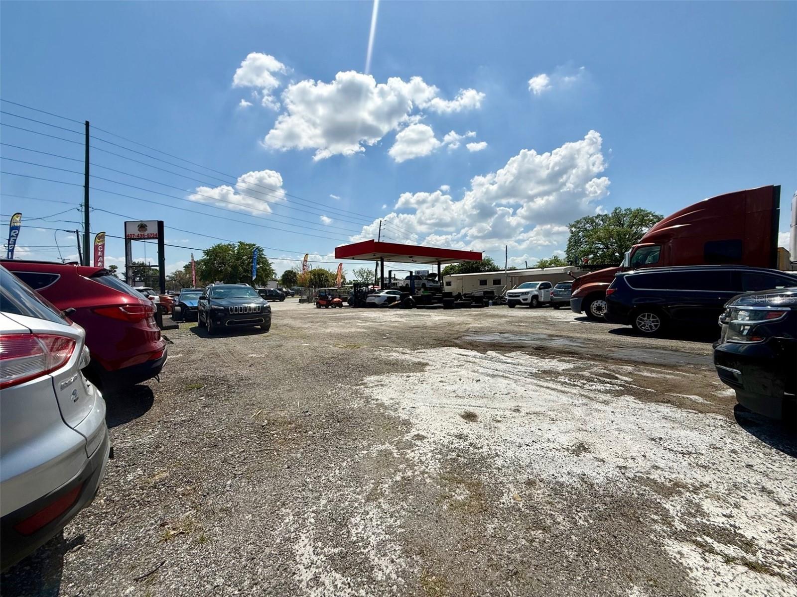 Image 7 of 8 For 2658 Overland Road