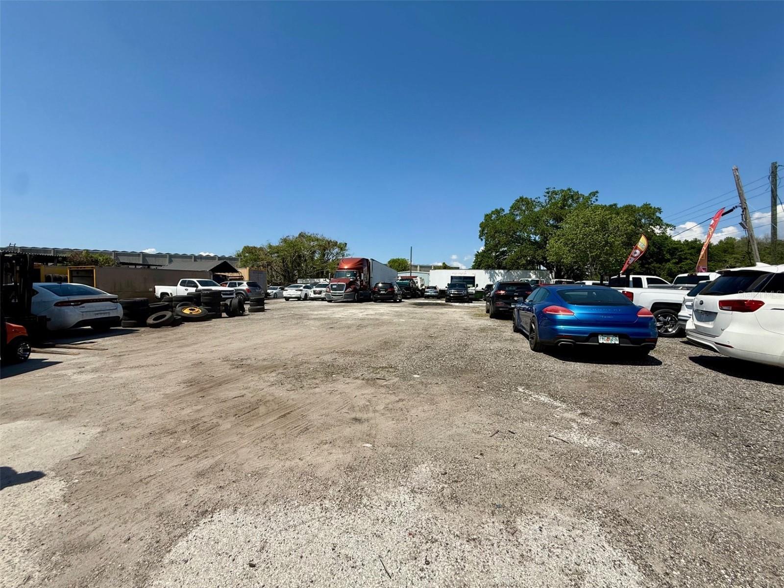 Image 8 of 8 For 2658 Overland Road