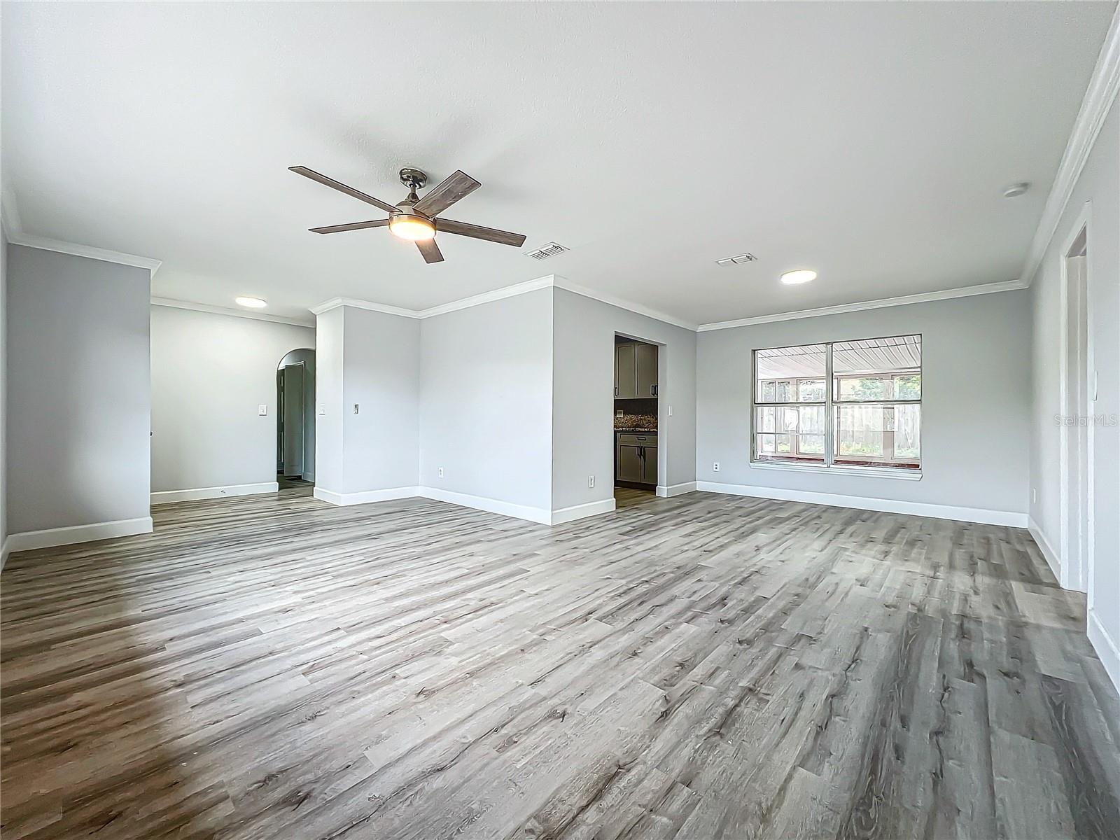 Image 11 of 35 For 3230 Caulfield Street