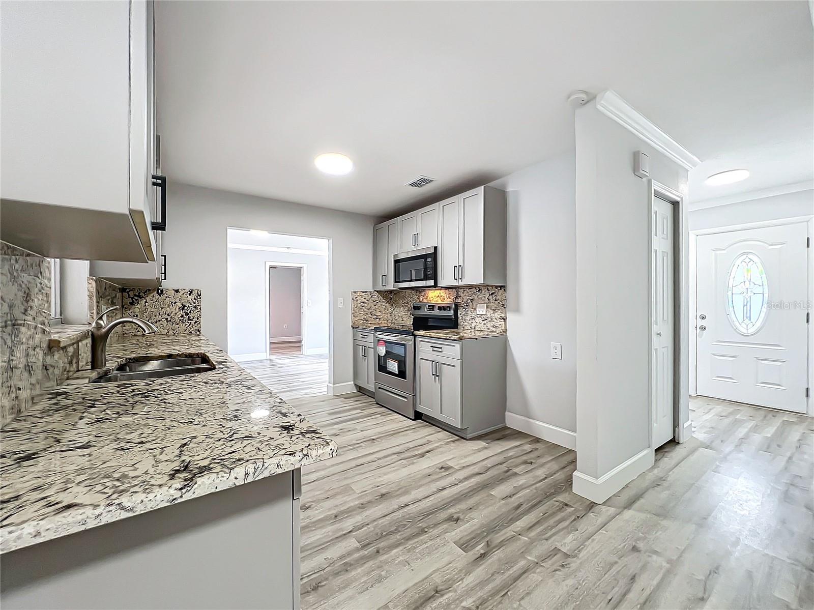 Image 20 of 35 For 3230 Caulfield Street